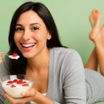 Ali jogurt res dela čudeže in ali vam lahko tudi škodi?